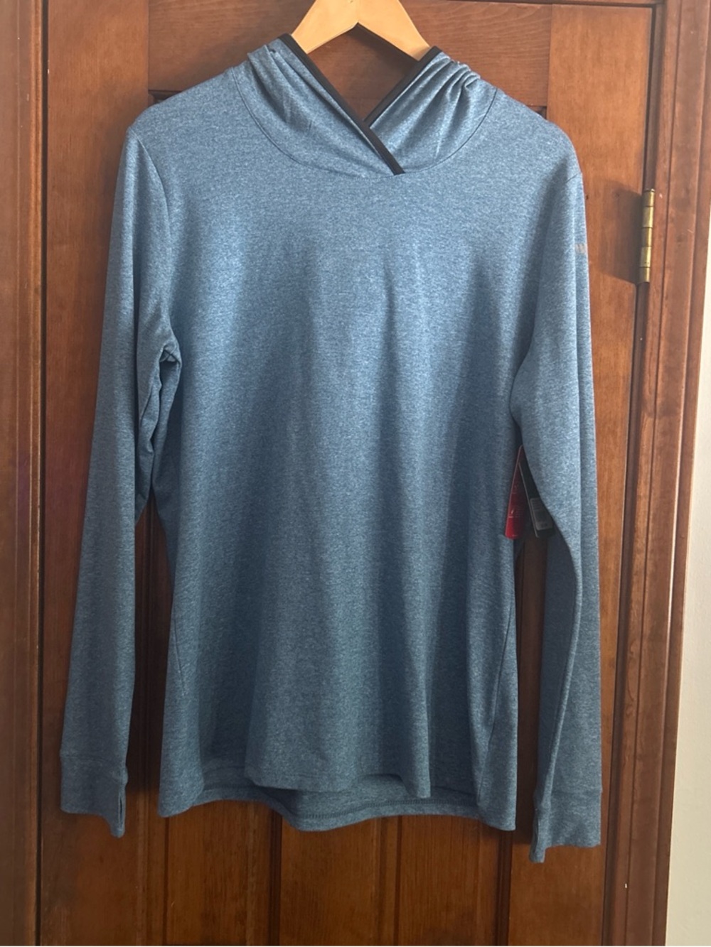 bcg Heathered Light Blue V-Neck Active Top with Dark Trim
